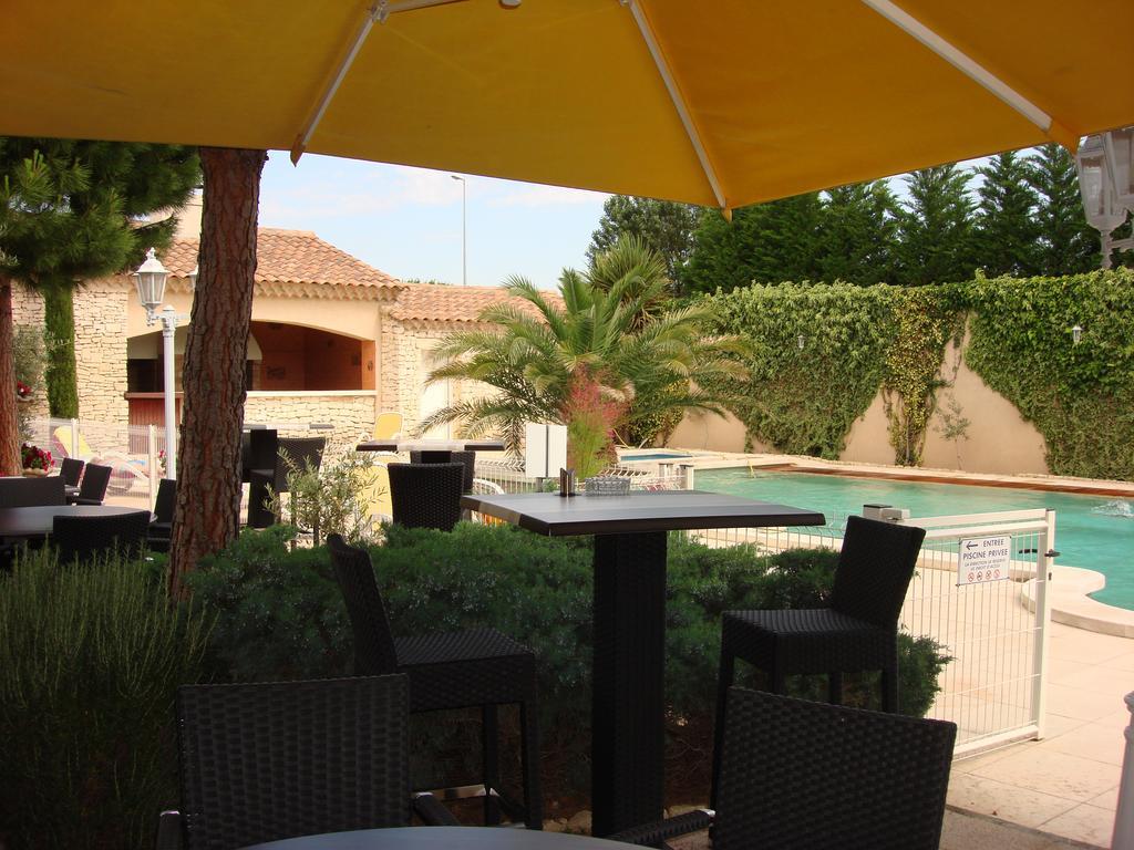 Lou Mistralou Hotel Saint-Andiol Bagian luar foto