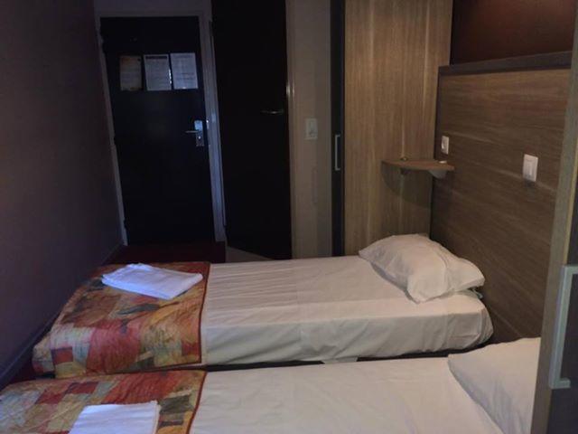 Lou Mistralou Hotel Saint-Andiol Bagian luar foto